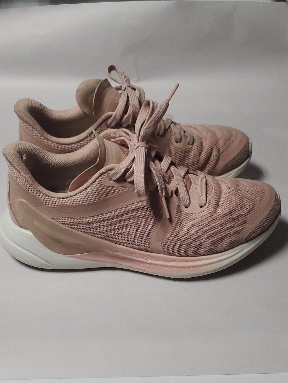 Women's Lululemon Blissfeel 2 Blush Pink Athletic Sneakers Size 8 Lace-Up